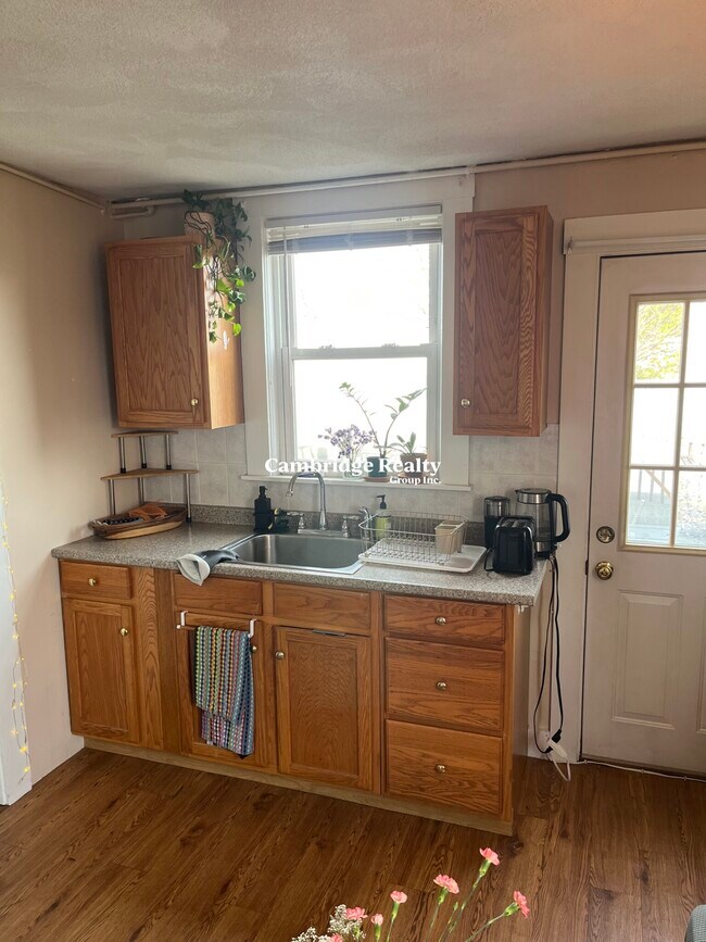 Foto del edificio - 17 Endicott Ave