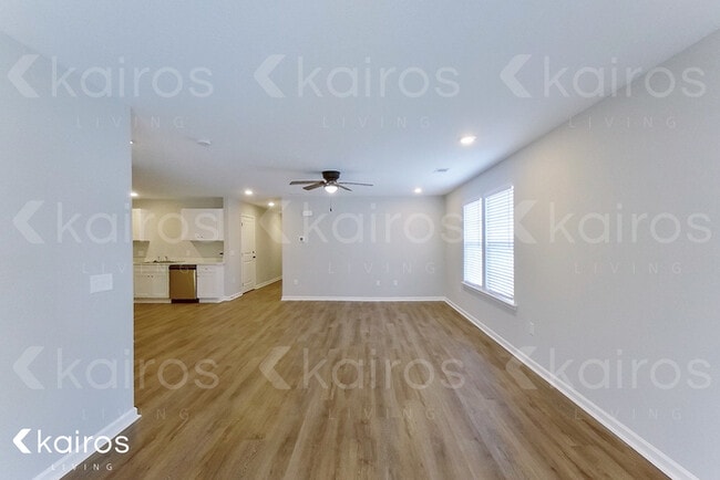 Building Photo - 19 Bungalow Cir.