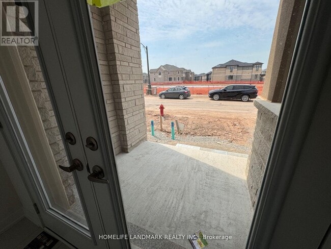 Building Photo - 1172 Tanbark Ave
