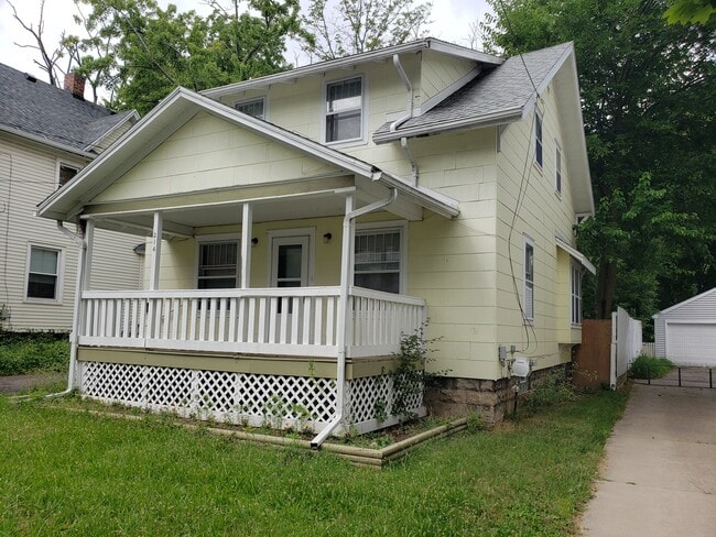 Building Photo - 314 Lathrop St