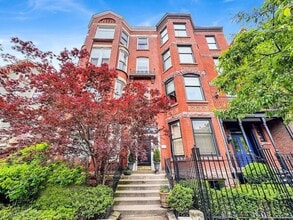 Building Photo - 1814 N Lincoln Park W