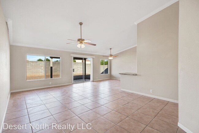 Building Photo - 3 br, 2 bath House - 1052 W Paseo Way