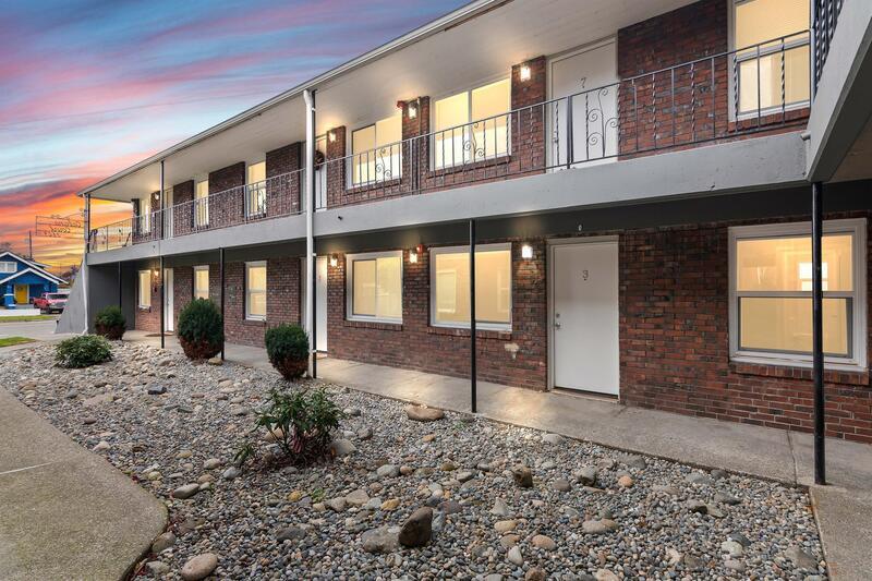 Primary Photo - Cabana Court