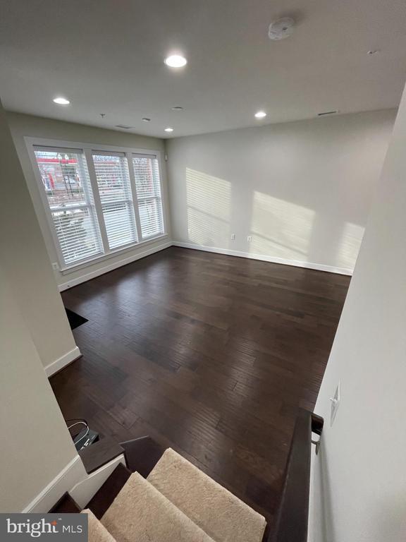 Foto del edificio - 2315 Richmond Hwy