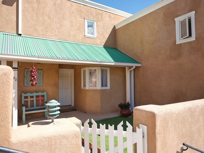Foto del edificio - 501 Rio Grande Ave