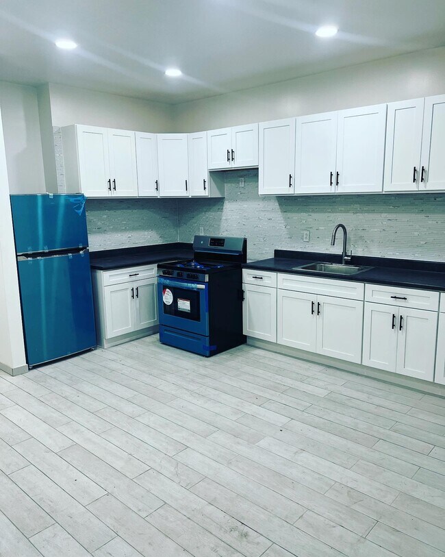 Foto del edificio - 1448 Nostrand Ave
