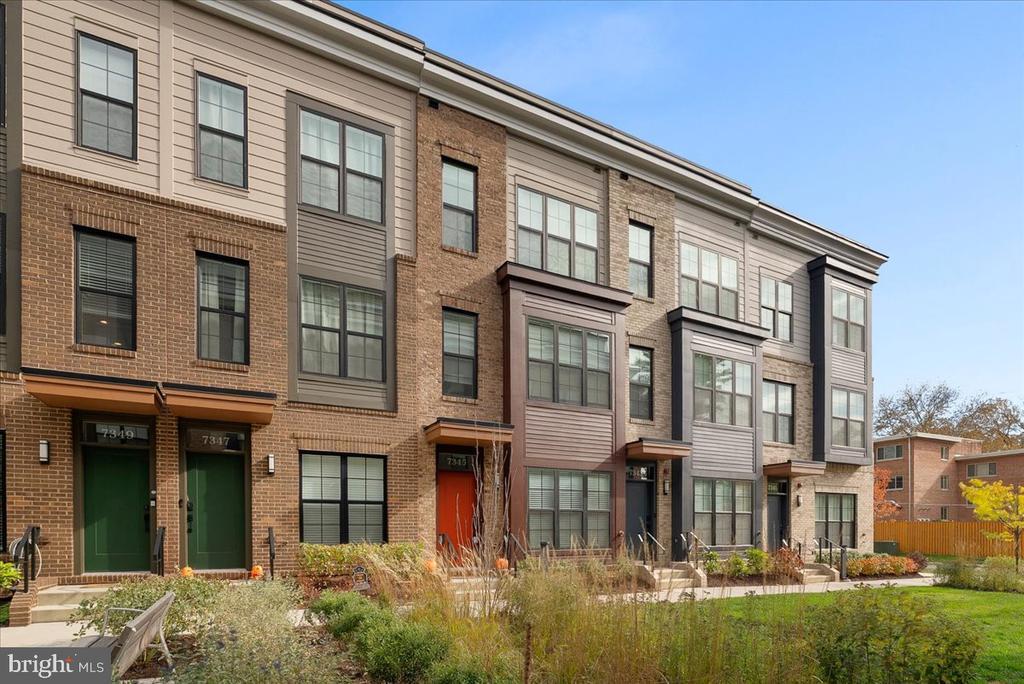 Foto principal - 7345 Blade Dr