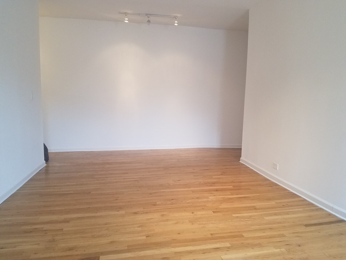Primary Photo - 325 Ocean Ave