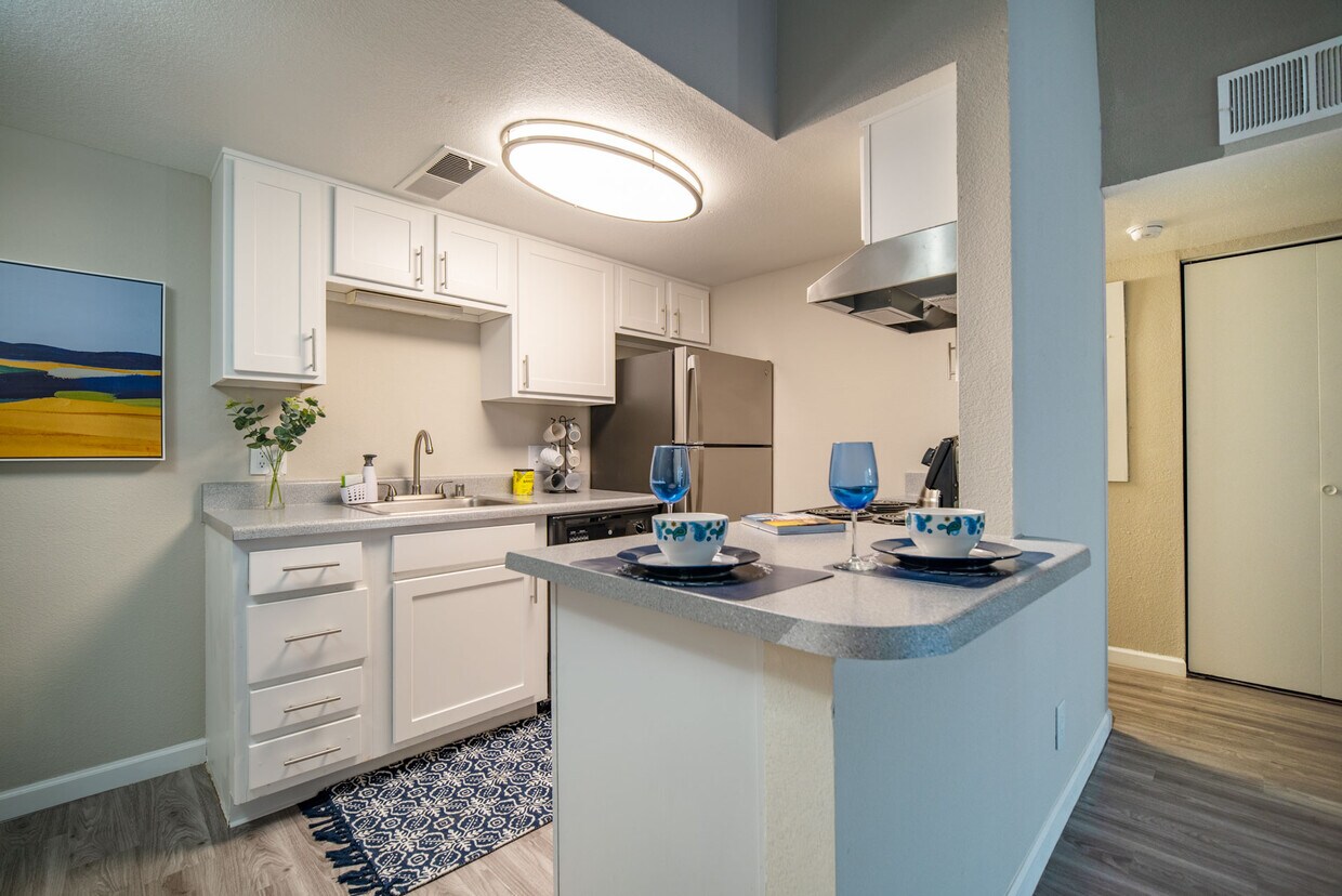 Villa Serena Apartments Apartments 12700 Indian School Rd NE