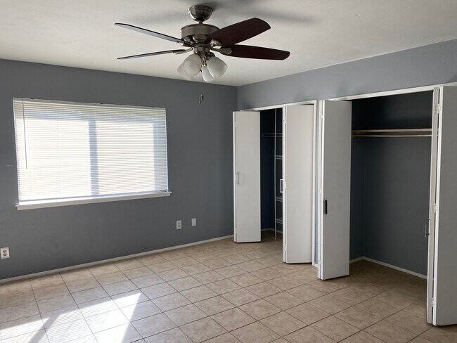Building Photo - 3422 Ridgemoor Dr