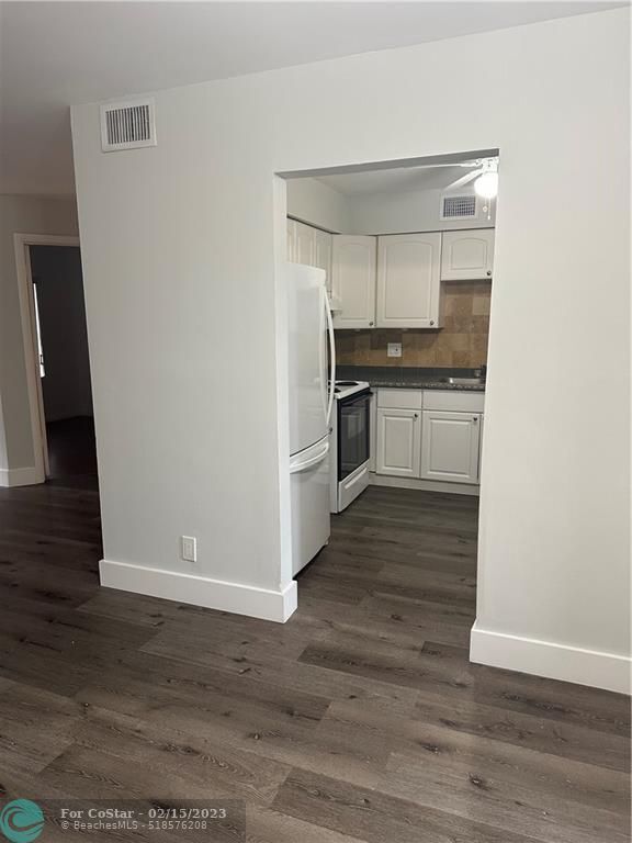 Foto del edificio - 3031 NW 92nd Ave