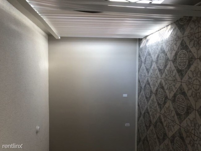 Foto del edificio - 18130 Casaba Rd