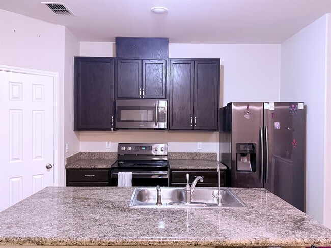 Building Photo - 3307 Simmental Dr