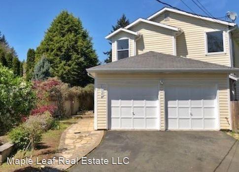 Primary Photo - 4 br, 2.5 bath House - 11529 12th Ave NE #C