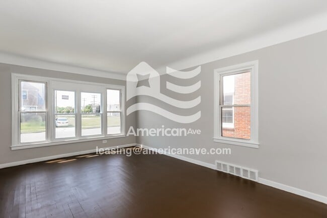 Building Photo - 16246 Fairfield St