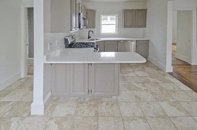 Foto del edificio - 15 Bearse Ave