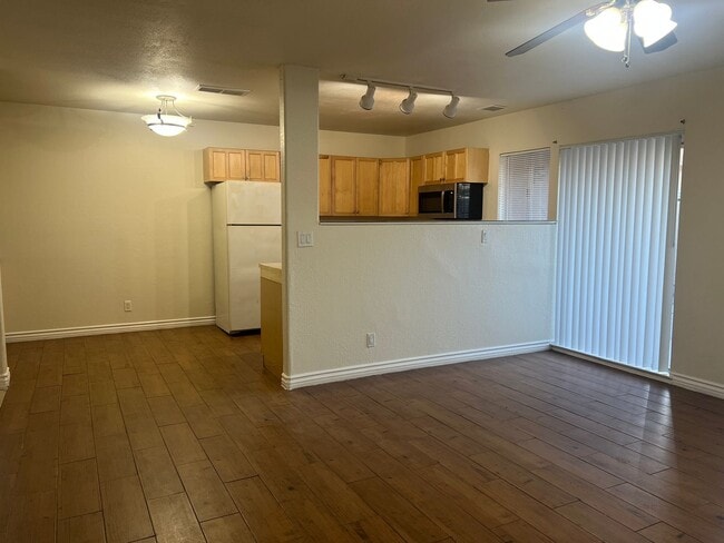 Building Photo - Ready for Move In -2 weeks free for immediate move in
