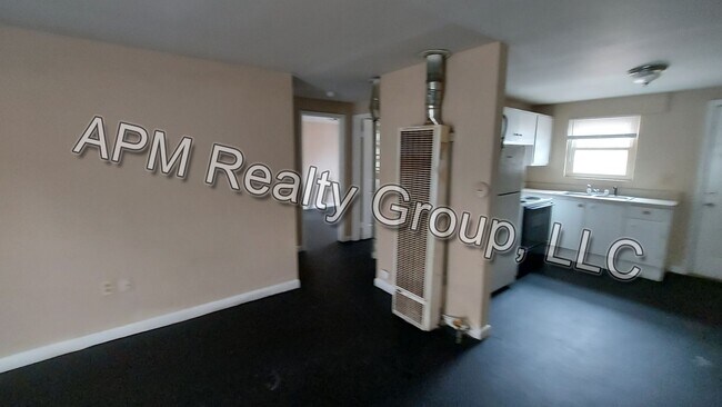 Foto del edificio - Two bedroom apartment off Harden Street