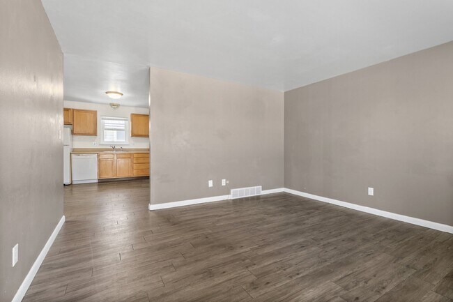 Foto del edificio - 4021 Goodell Ln