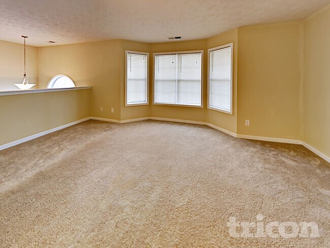 Foto del edificio - 3935 Piper Glen Dr NE