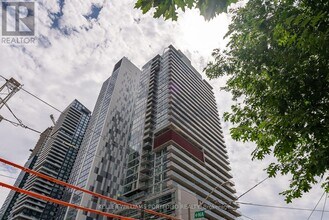 Building Photo - 375 King St W