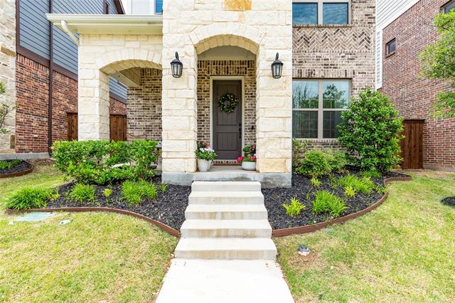 Building Photo - 1816 Roundtree Cir W