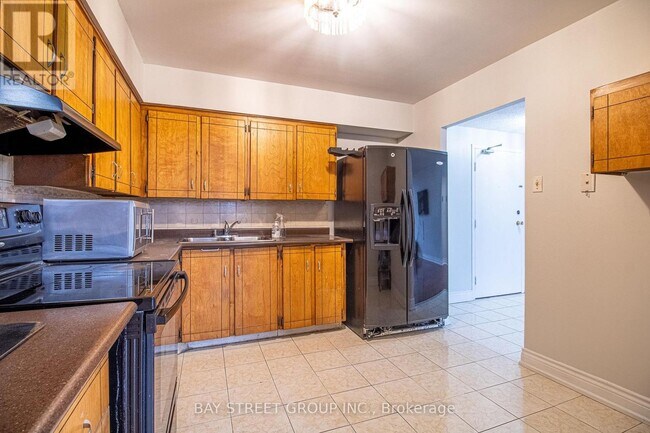 Photo du bâtiment - 1705 McCowan Rd