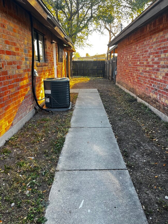 Foto del edificio - 1222 N Star Circle Dr