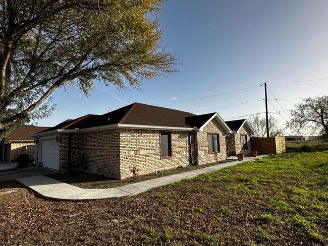 Foto del edificio - 5300 N Hiawatha Dr