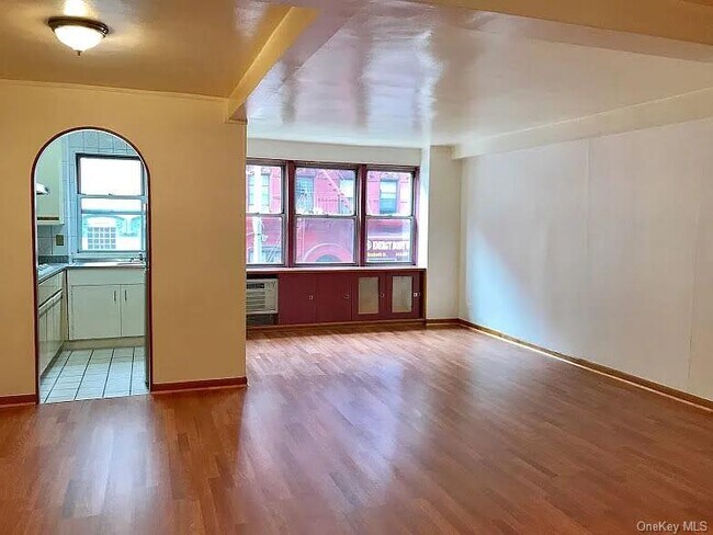 Foto del edificio - 50 Bayard St