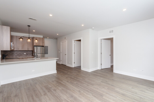 Building Photo - 2111 S Halsted St