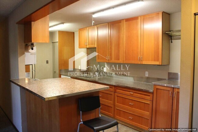 Foto del edificio - 1 Bedroom, 1 Bathroom Condo – Approx. 605 Sq. Ft.