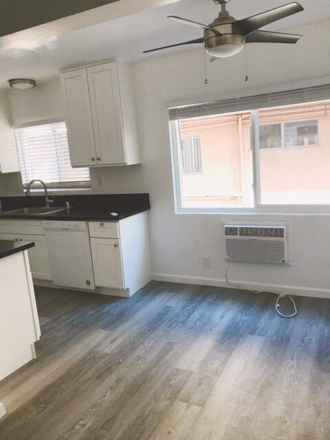 Spacious Dining Area - 15470 Moorpark St