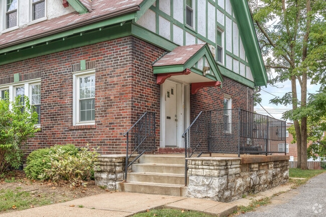 Building Photo - 6415 Cates Ave