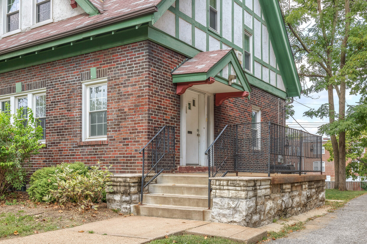 Primary Photo - 6415 Cates Ave
