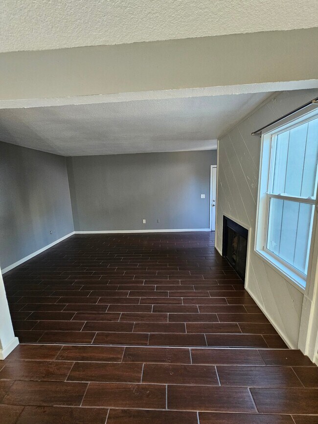 Building Photo - 2538 Antoine Ct