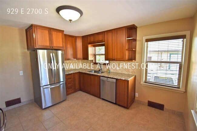 Building Photo - Gorgeous 3 Bed Sugarhouse Bungalow!