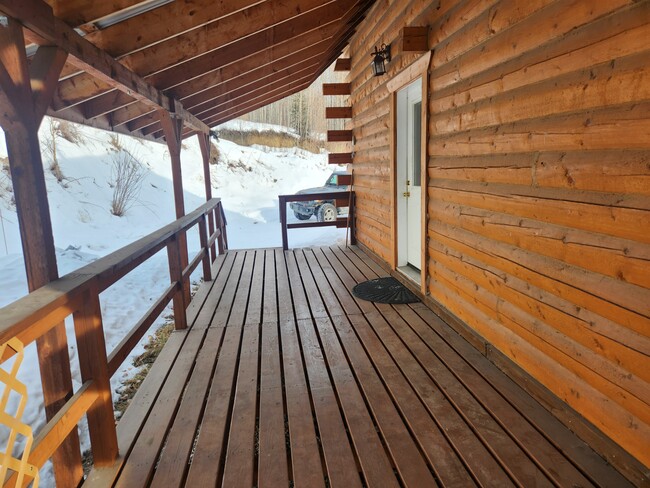Building Photo - 2584 Chena Hot Springs Rd