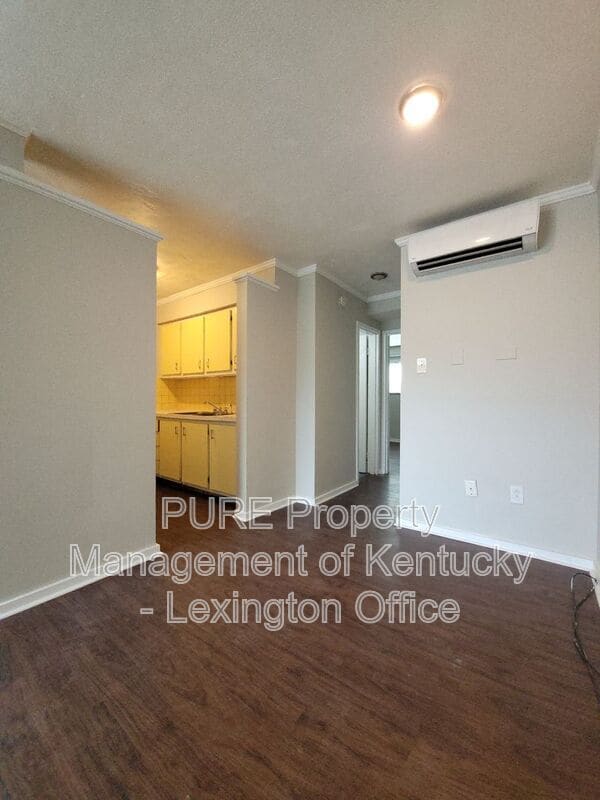 Building Photo - 1685 Alexandria Dr