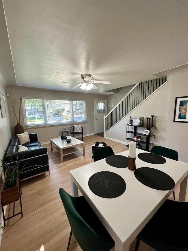 Living Room Eat In Area - 1856 S Monroe St