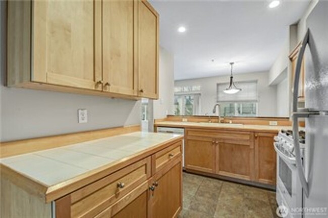 Foto del edificio - 3Bd/2.5Ba Kirkland Townhouse