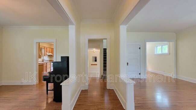 Building Photo - 1412 4th Ave N