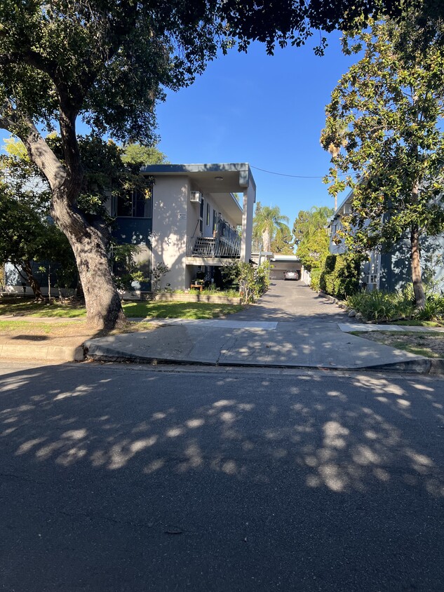 Foto principal - 1295 N Hudson Ave