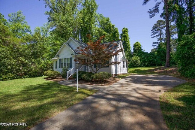 Building Photo - 1617 Plum Nelly Road