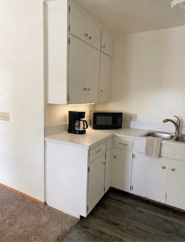 Foto del edificio - 105 2nd Ave SW