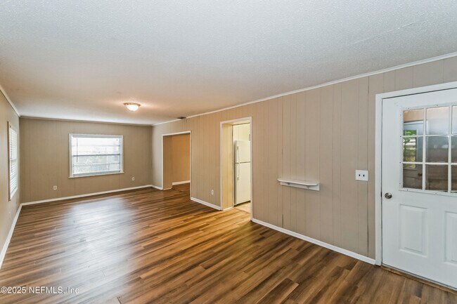 Building Photo - 5514 Windermere Dr