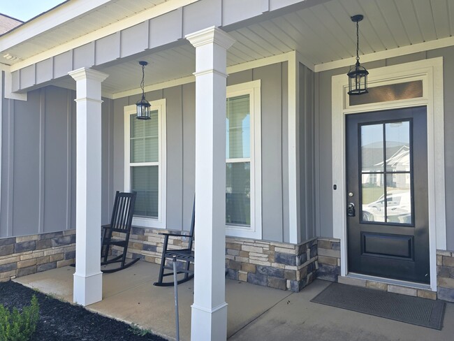 Building Photo - 7510 Paisley Cir