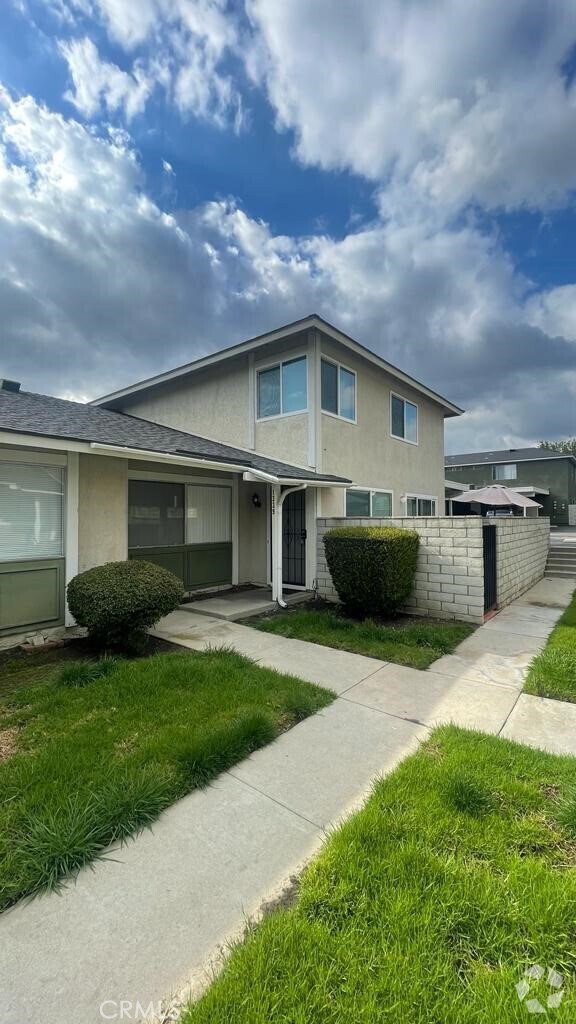 Hacienda La Puente Student Apartments for Rent City Of Industry, CA