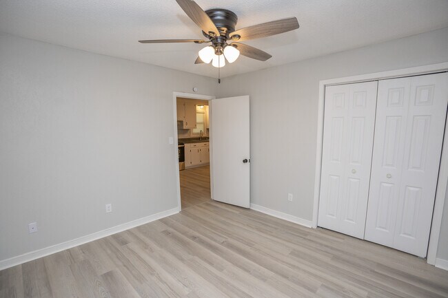 Foto del edificio - 917 Harding St