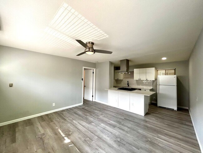 Building Photo - 3304 Tom Green St